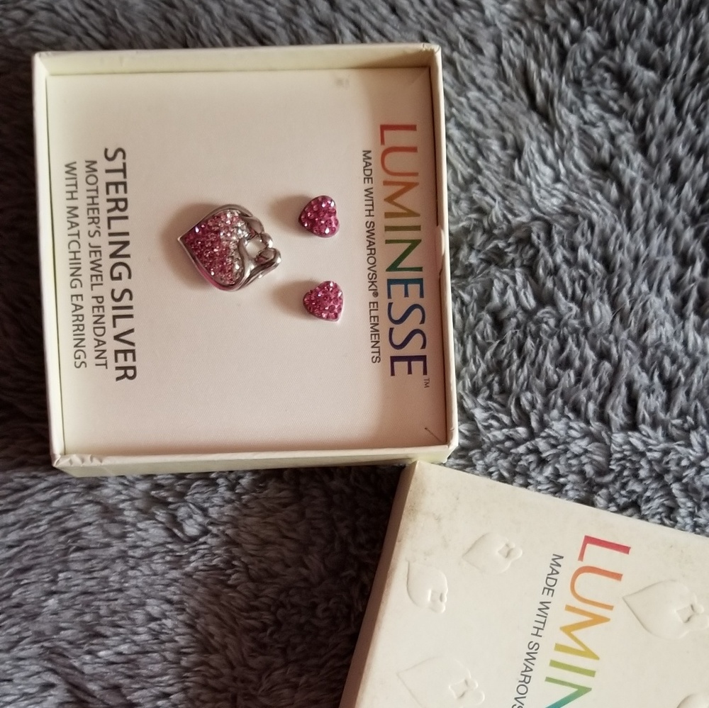 Necklace and pieced earrings